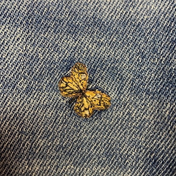 Arizona Butterfly Embroidered Highest Rise Curvy Mom Jeans - Picture 5 of 12